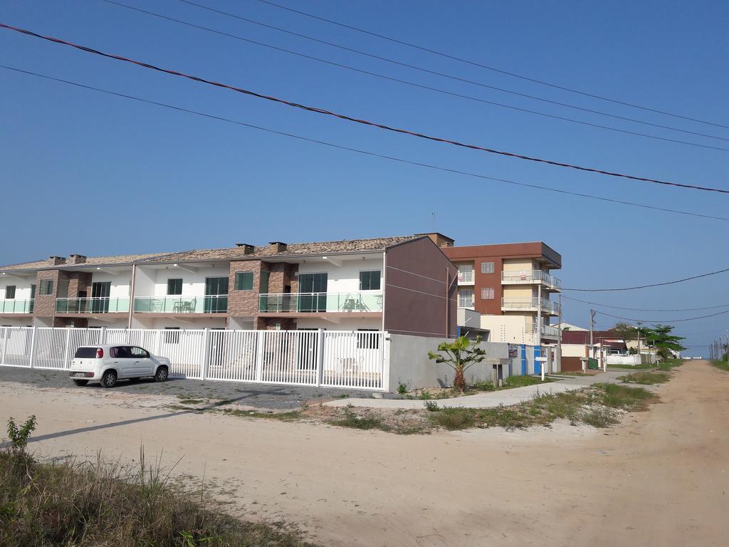 Conjunto Residencial Verdes Mares Guaratuba Exteriér fotografie