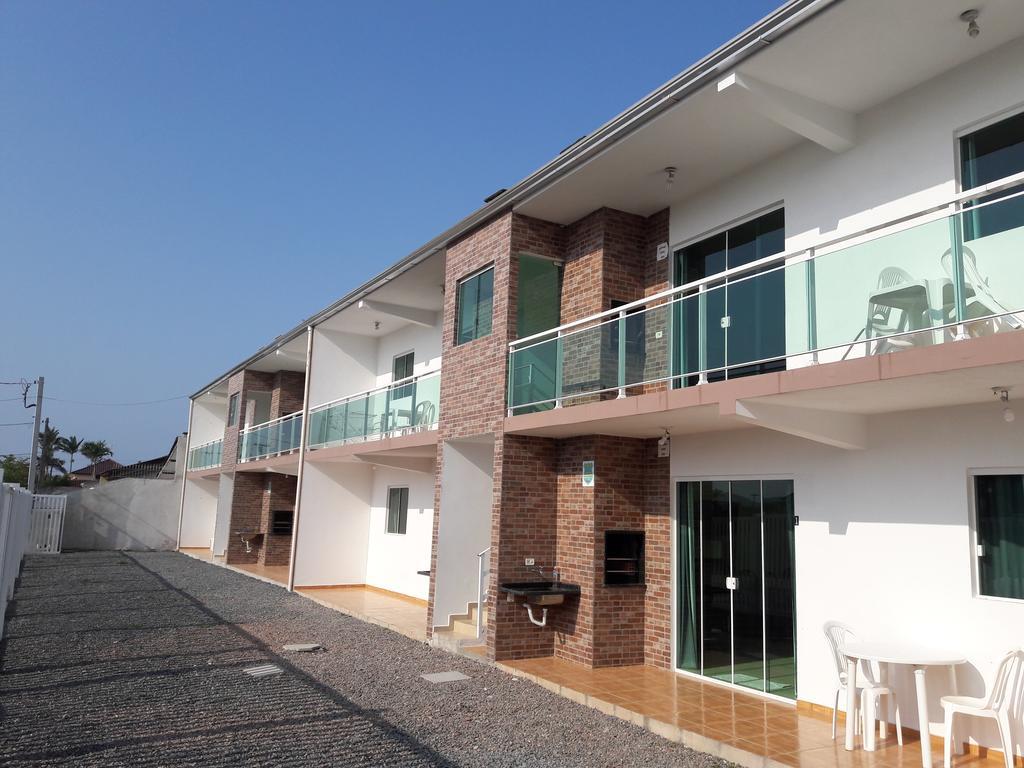 Conjunto Residencial Verdes Mares Guaratuba Exteriér fotografie