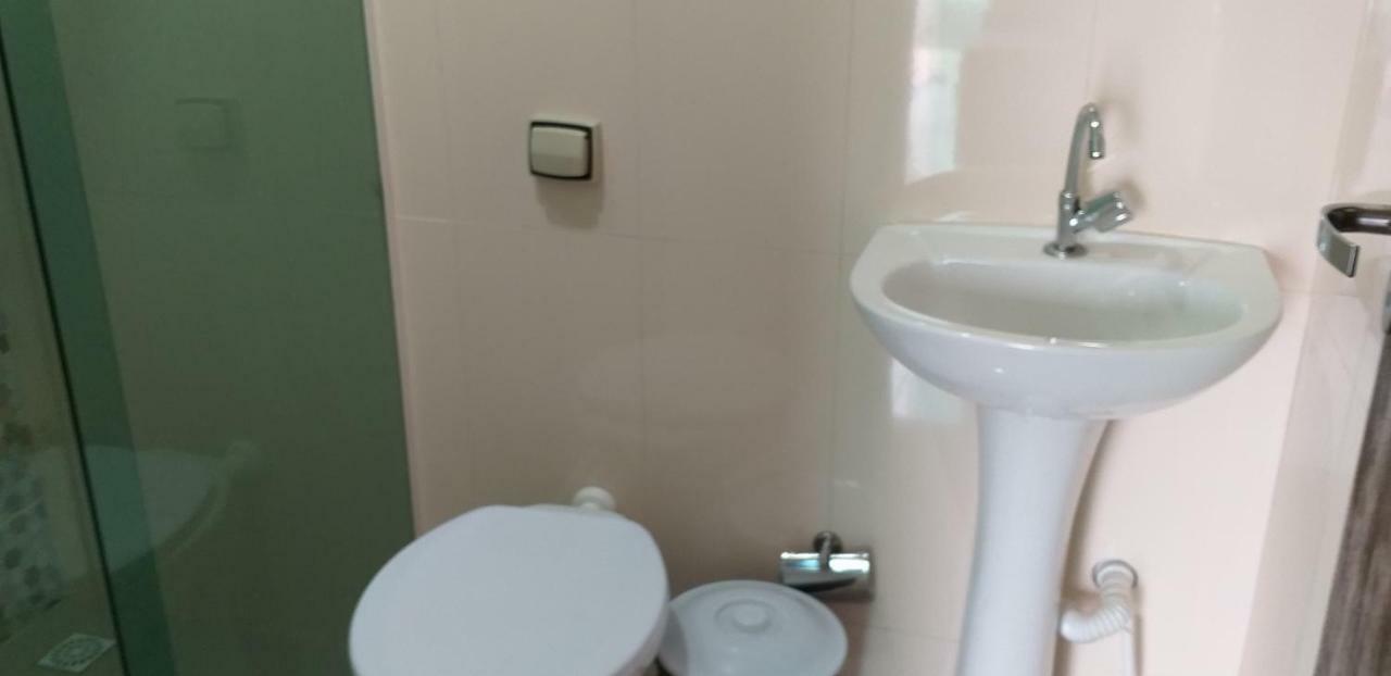 Conjunto Residencial Verdes Mares Guaratuba Exteriér fotografie